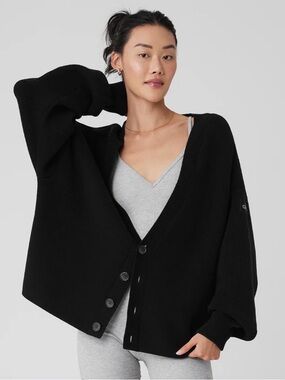 ALO Yoga Black Scholar Oversized V‑Neck Button Cardigan